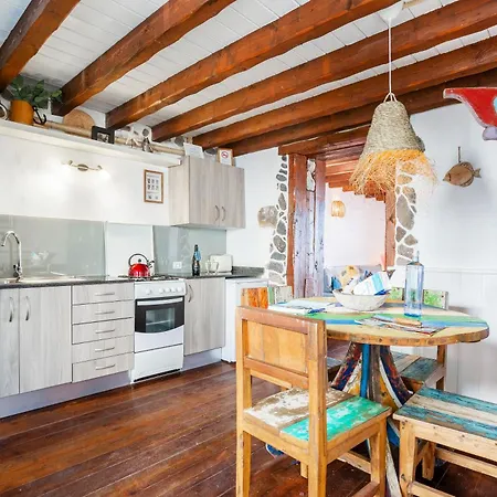 Eco Fisherman's Seafront - Fantastic Views - Private Courtyard