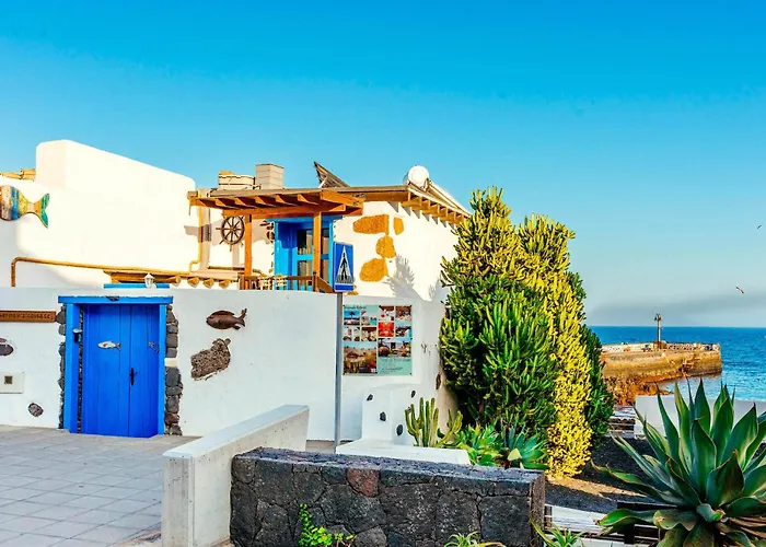 Nyaraló Eco Fisherman's Seafront - Fantastic Views - Private Courtyard *