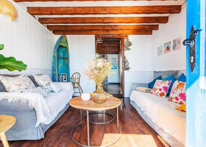 Eco Fisherman's Seafront - Fantastic Views - Private Courtyard Nyaraló