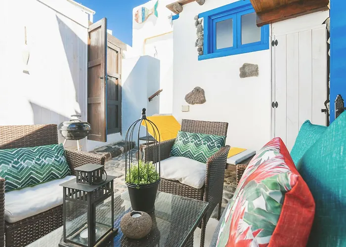 Eco Fisherman's Seafront - Fantastic Views - Private Courtyard