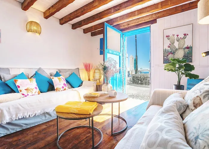 Nyaraló Eco Fisherman's Seafront - Fantastic Views - Private Courtyard