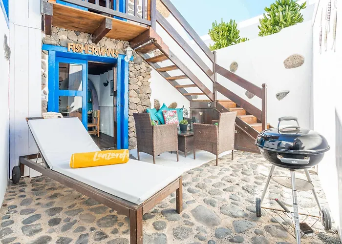 Nyaraló Eco Fisherman's Seafront - Fantastic Views - Private Courtyard