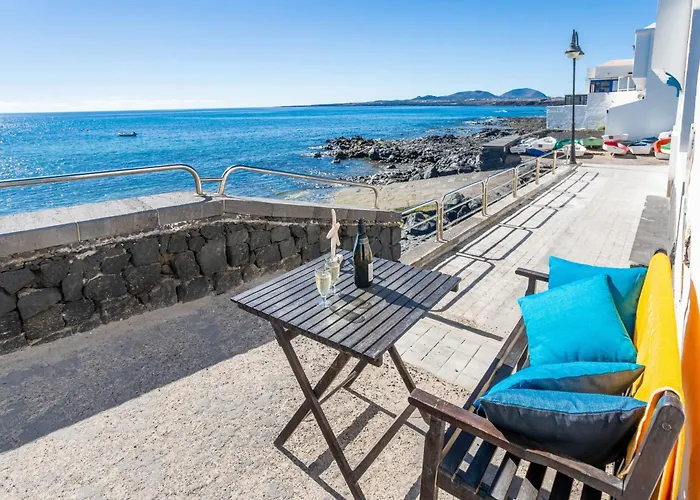Eco Fisherman's Seafront - Fantastic Views - Private Courtyard