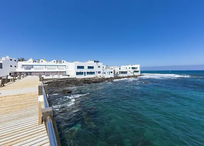 Eco Fisherman's Seafront - Fantastic Views - Private Courtyard * Arrieta